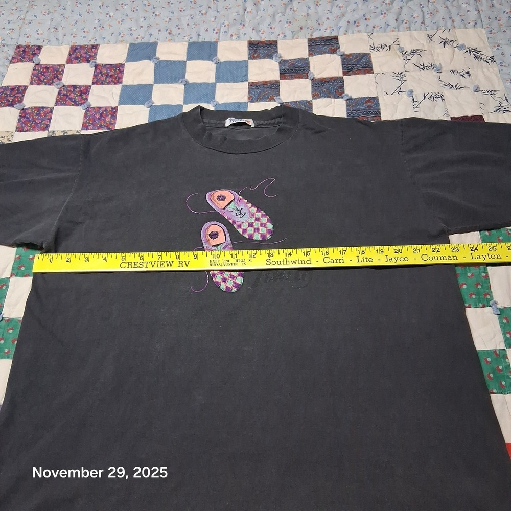 Vintage Colleglate Pacific Running Shoe T Shirt‎ RUN AWAY Single Stitch Size XL - Picture 6 of 8